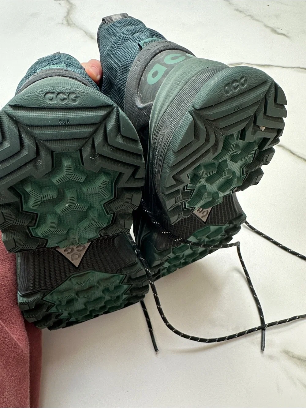 Nike ACG Gore-Tex Forest Green and Black Hiking Boots size 4